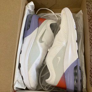 NIKE WOMENS AIR MAX MOTION 2 SNEAKER - WHITE